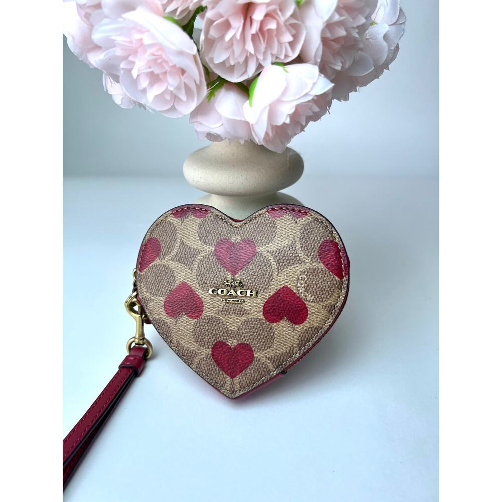 Coach Heart Print With Signature Coin Case Wristl… - image 1